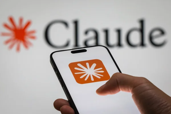 Claude vs ChatGPT vs Gemini: Which AI Assistant Is Right for Your Brand in 2026?